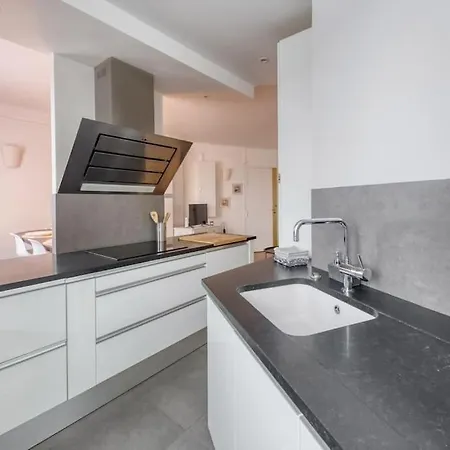 Apartment Le Versaillais Gare/chateau/wifi/netflix